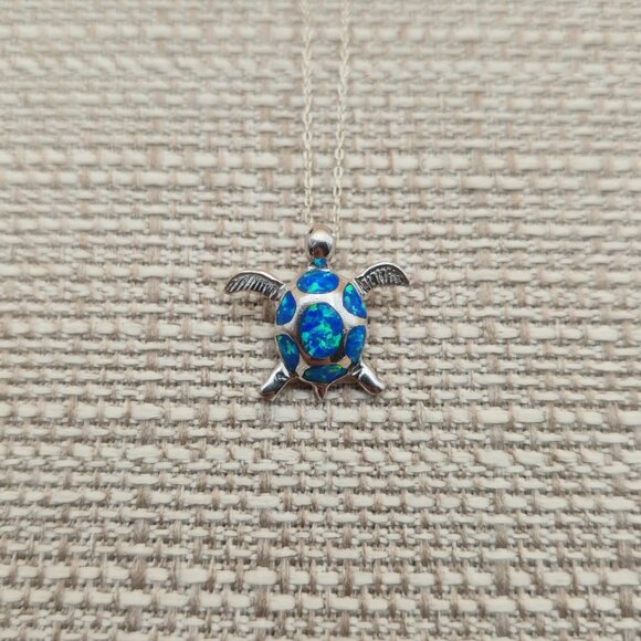 19 Inch Sterling Silver Blue Opal Cute Turtle Pendant Necklace A5958 - Picture 4 of 8